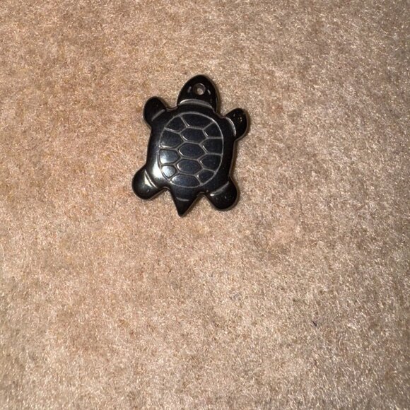 Hematite Turtle Pendant - Picture 6 of 8